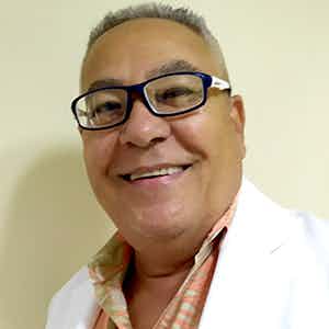 Dr. Luis Chaviedo