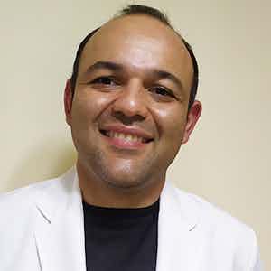 Dr. Carmelo Gallardo